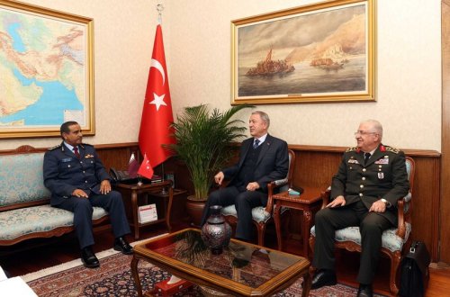 Hulusi Akar Qətərin Baş Qərargah rəisini qəbul edib