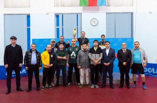 Kənd Təsərrüfatı Nazirliyinin əməkdaşları arasında keçirilən stolüstü tennis turniri başa çatıb