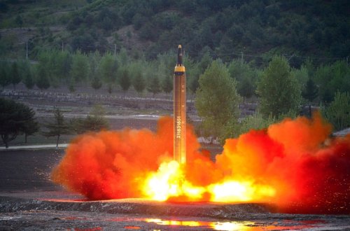 Britaniya, Almaniya və Fransa Şimali Koreyanı dialoqa çağırıb