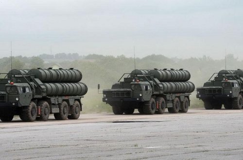 Rusiya S-400 komplekslərini Belarusa gətirdi
