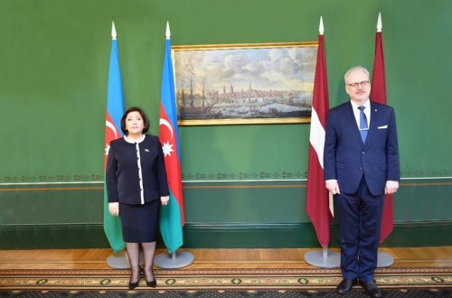 Azərbaycan parlamentinin sədri Latviya Prezidentini Xocalı soyqırımı barədə ətraflı məlumatlandırıb