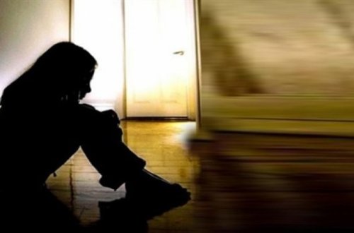 16 yaşlı qız atasından hamilə qaldı