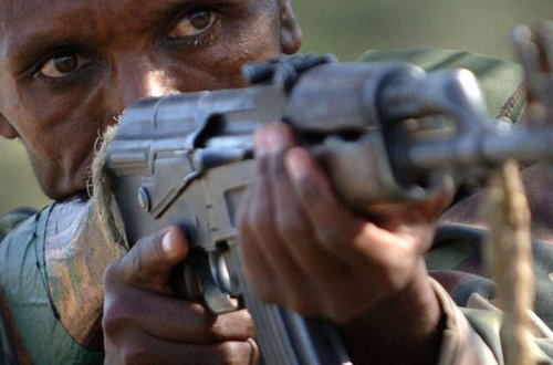 Cinayətkarlar din xadimini diri-diri yandırıb, oğlunun isə başını kəsib