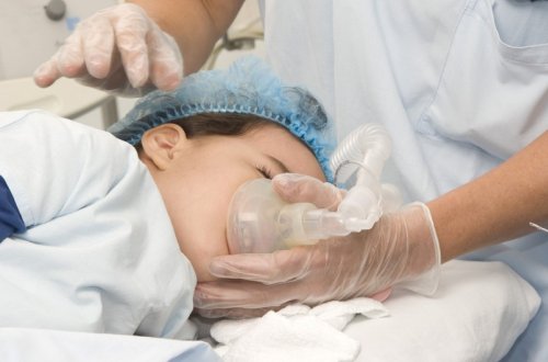 Zabratda avtomobilin vurduğu yeniyetmə reanimasiyaya yerləşdirilib