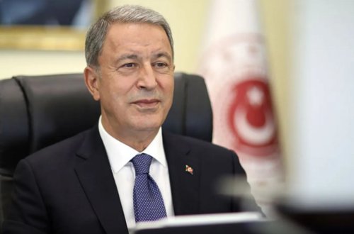 Türkiyənin milli müdafiə naziri Hulusi Akar koronavirusa yoluxub