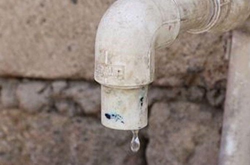 Bu kəndin sakinləri içməli su ilə imtahana çəkilir - VİDEO