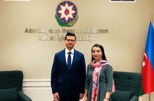 İsrail səfiri Azərbaycan XİN sözçüsü ilə görüşüb