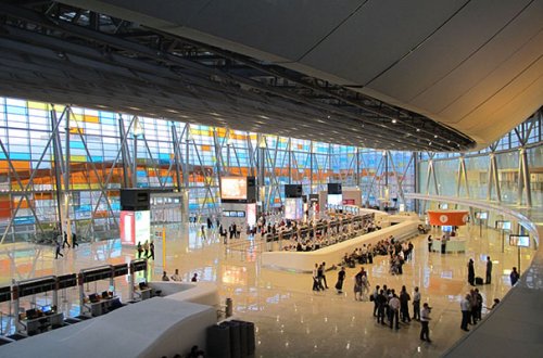 Rusiya vətəndaşı İrəvan aeroportunda öldü