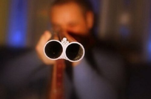 Boşanmaq istəyən arvadını və qayınanasını güllələdi - QANLI CİNAYƏT