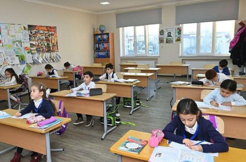 Bakıda daha dörd məktəbdə əyani tədris bərpa olundu