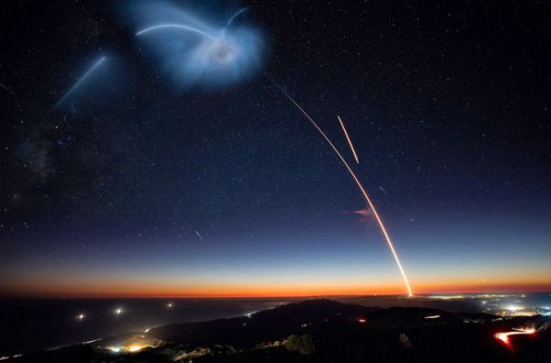 Maskın orbitə göndərdiyi peyklərin yanmasının görüntüləri yayılıb - VİDEO