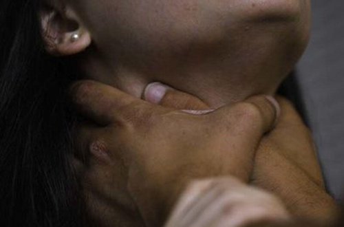 Bakıda ailəli qadın ölümlə hədələnir - AÇIQLAMA