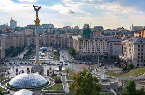 Böyük Britaniya Ukraynadan səfirlik işçilərini çıxarmağa başlayıb