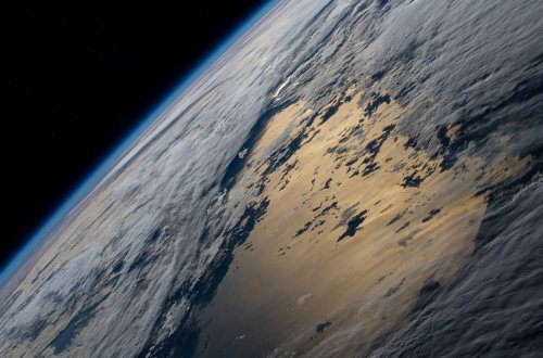 Planetimiz TƏHLÜKƏDƏ: 4 Eyfel qülləsi böyüklüyündə asteroid GƏLİR