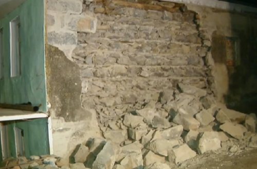 Gürcüstanda güclü zəlzələ nəticəsində azərbaycanlının evi dağılıb