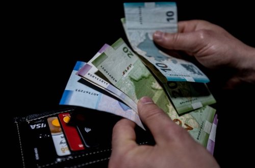 Ali məktəb tələbələri üçün Prezident təqaüdü artırılıb