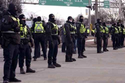 Kanada polisi ABŞ-la sərhəddə 11 silahlı şəxsi həbs edib