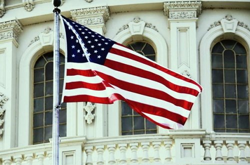 Вашингтон призвал граждан США срочно покинуть Беларусь