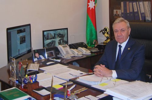 Nazir müavini Bakı sakininin e-mail ünvanını blokladı