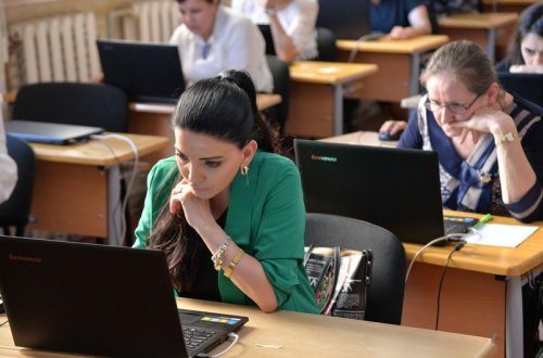 Müəllim olmaq istəyənlərin NƏZƏRİNƏ: Müsabiqənin vaxtı AÇIQLANDI