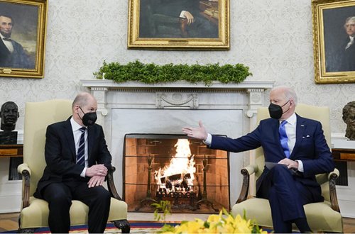 Putin və Zelenski ilə apardıqları danışıqların nəticələrini müzakirə etdilər