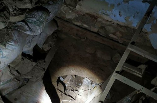 Xəzinəyə sahib olmaq məqsədilə kirayə qaldığı evdən məscidə tunel qazdı