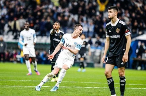 Лучшим игроком недели может быть признан футболист, забивший в ворота 