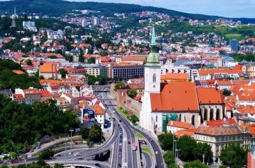 Slovakiyada koronavirus səbəbilə tətbiq edilən fövqəladə vəziyyət ləğv edilir