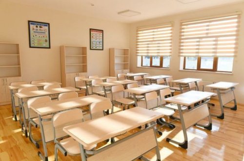 Koronavirusa görə məsafədən təhsilə keçən daha bir məktəb əyani tədrisə qayıtdı