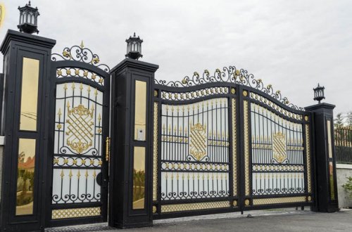 Bakıda yeddi evin darvazasını oğurlayan şəxslər ƏLƏ KEÇDİLƏR