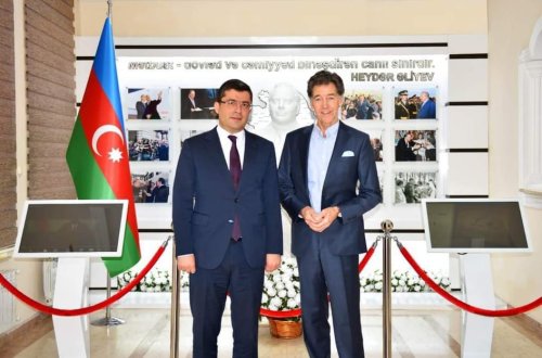 Əhməd İsmayılov beynəlxalq media mütəxəssisi Dan Maysonla görüşdü