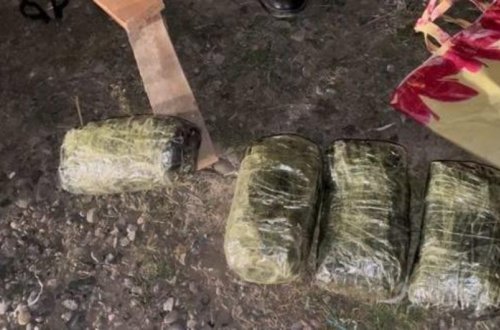 Beyləqan polisi əməliyyat keçirib, Bakı sakinindən “Kalaşnikov” götürülüb