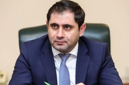 Ermənistanın müdafiə naziri Rusiyaya getdi