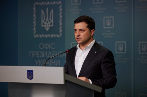 Зеленский: Украина приостановила атаки РФ, действует оперативная пауза