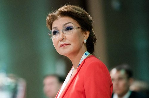 Nazarbayevin qızı istefa verdi