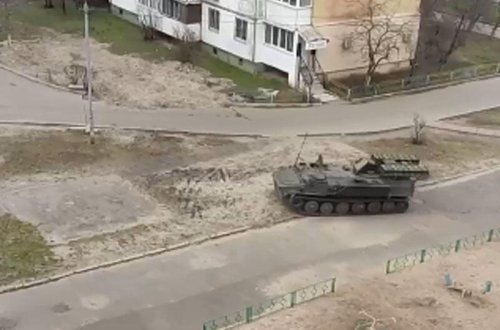 SON DƏQİQƏ - Rusiya tankları və zirehli texnikası Kiyevin mərkəzində - VİDEO