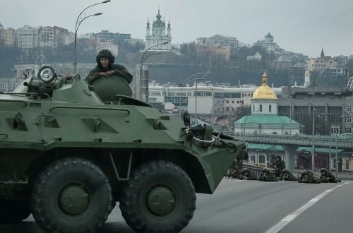 В Киев заходит украинская военная техника