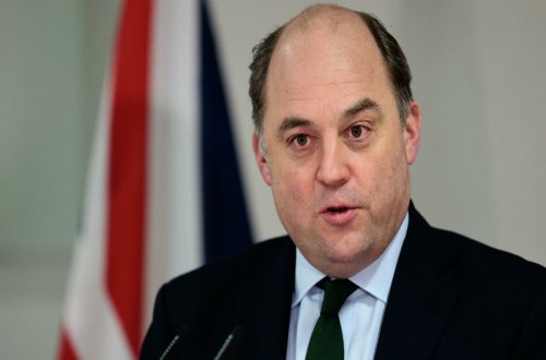 Britaniya müdafiə naziri: “Rusiyaya qarşı döyüşməyəcəyik”