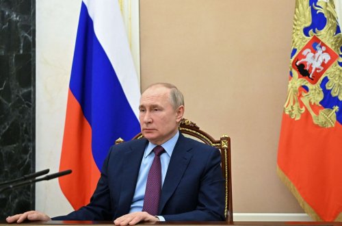 Putin Ukrayna hərbçilərini hakimiyyəti ələ almağa çağırıb