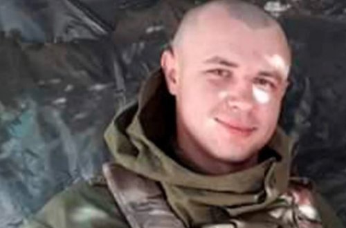 Ukraynada hamı ondan danışır: Özünü körpü ilə birgə partladaraq tankların qarşısını kəsdi - FOTO