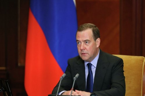 Medvedev: “Sanksiyalar mif və uydurmadır
