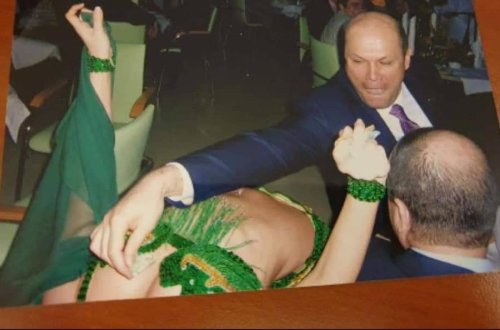 Gömrük generalının rəqqasə ilə biabırçı görüntüsü yayıldı - FOTO