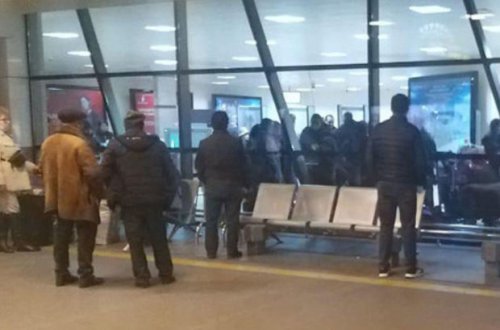 Ukraynada olan Azərbaycan vətəndaşlarının bir qismi Bakıya qayıdıb - FOTO