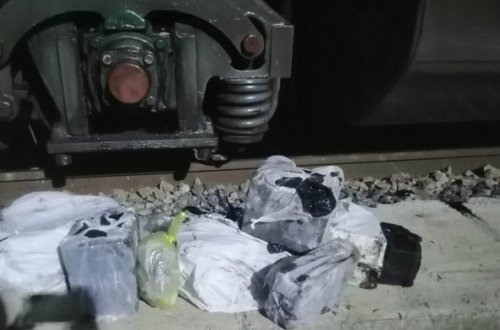 Госслужба: Предотвращена контрабанда крупной партии Marlboro в Азербайджан - ФОТО