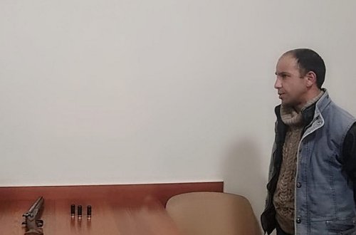 Yevlax sakinindən odlu silah götürülüb