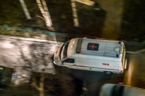 17-ci mərtəbədən yıxılan kişi və qadın sağ qalıb