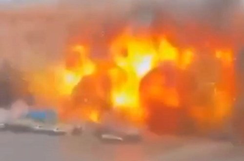 Xarkovun mərkəzinə raketin düşmə anı - VİDEO