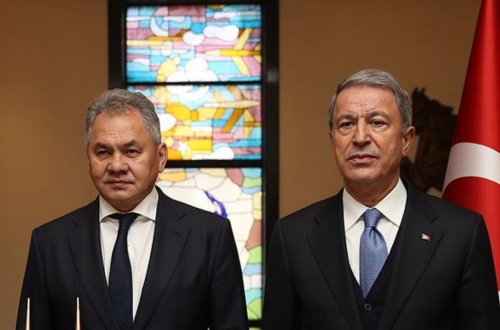Akar və Şoyqu Ukraynadakı vəziyyəti müzakirə edib