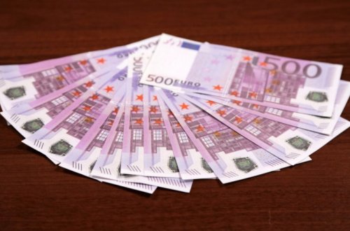 Aİ Rusiyaya avro əskinasları göndərməyi qadağan edib