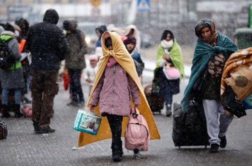 Ukraynanı 900 minə yaxın insan tərk edib